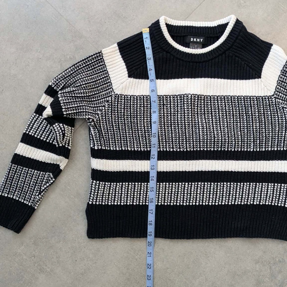 DKNY Black‎ White Cropped Knit Sweater Women's Small Chunky Striped Pullover - Picture 7 of 10